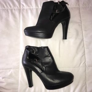 Vera Pelle Global Italian Black Leather Bootie